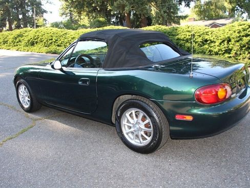 Used 1999 MAZDA MX-5 Miata RWD image 8