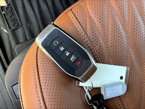 Used 2026 INFINITI QX60 Autograph w/ Dark Cargo Package image 11