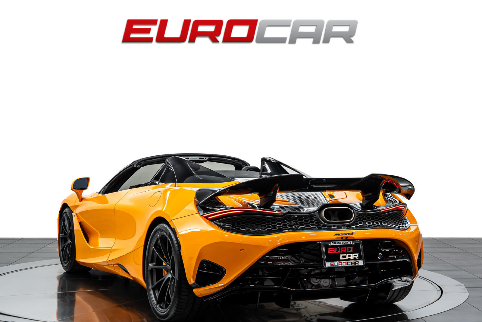 Used 2026 McLaren 750S Spider RWD image 4