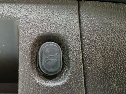 Used 2017 GMC Yukon Denali w/ Open Road Package image 36