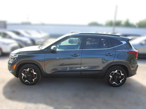 Certified 2025 Kia Seltos EX w/ EX Sunroof Package AWD/4WD image 14