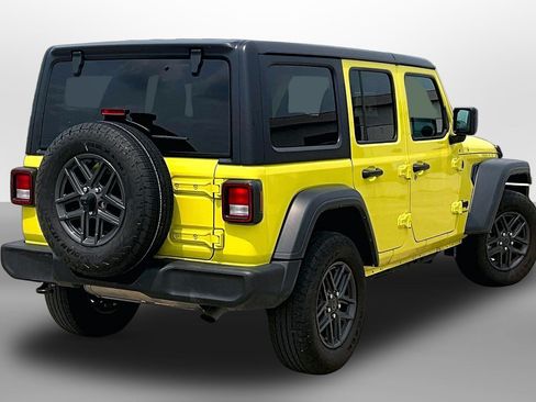 Used 2024 Jeep Wrangler Unlimited Sport AWD/4WD image 10