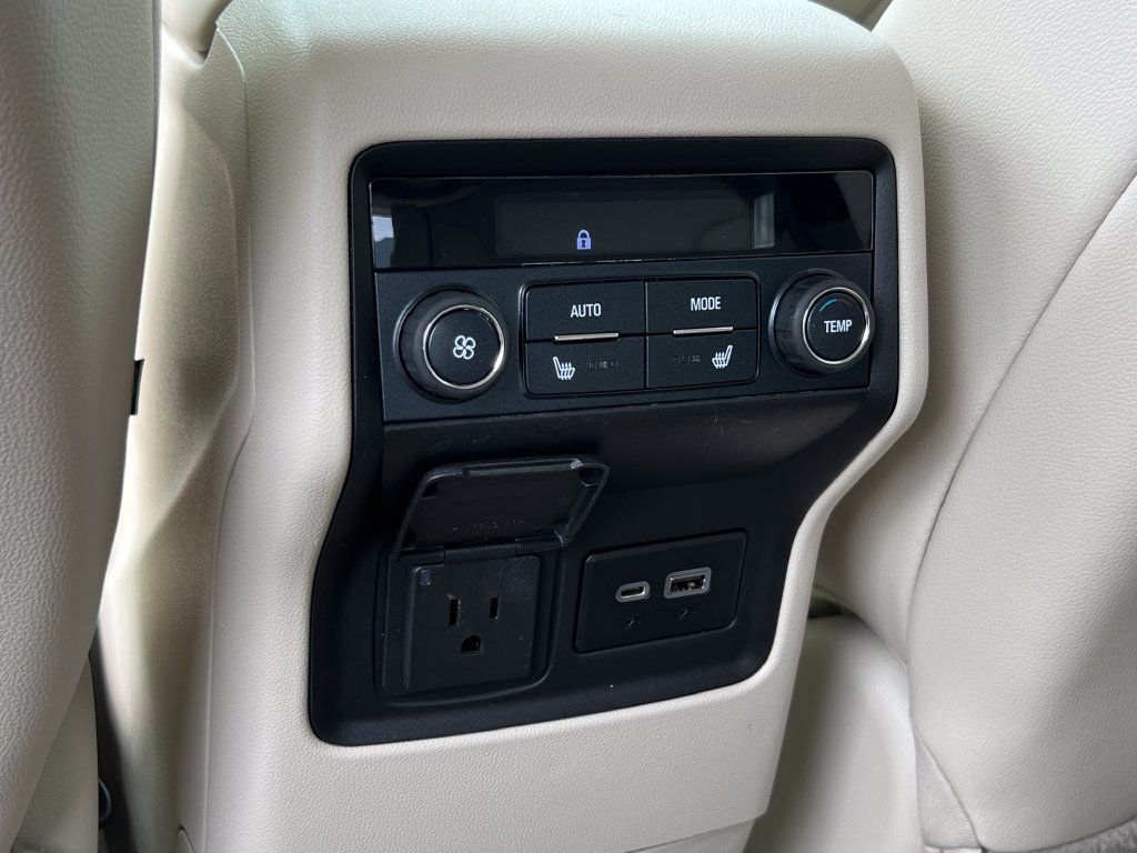 Used 2020 GMC Acadia Denali w/ LPO, Adventure Package AWD/4WD image 14