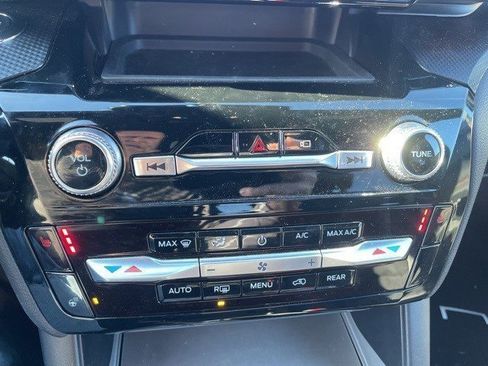 Used 2023 Ford Explorer ST-Line w/ Class IV Trailer Tow Package image 10