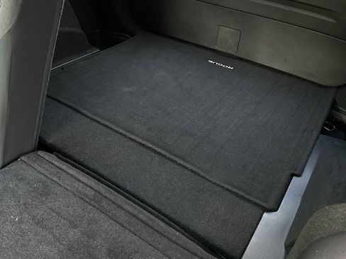 Used 2025 Nissan Rogue SV image 17