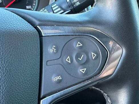 Used 2023 Chevrolet Traverse RS image 22