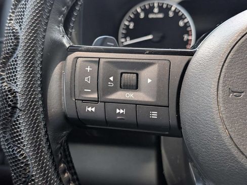 Used 2024 Nissan Pathfinder SL w/ SL Premium Package FWD image 27