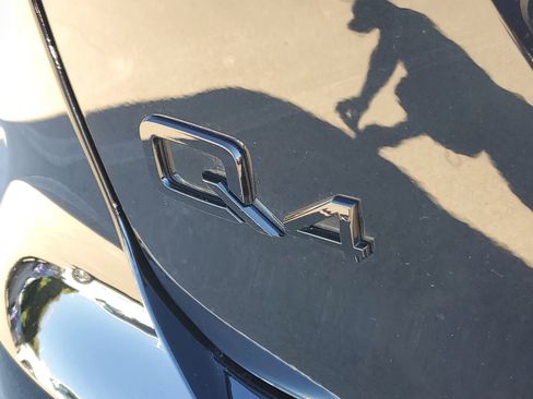 Used 2024 Audi Q4 e-tron Premium Plus w/ Premium Plus image 7