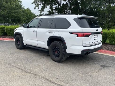 Used 2024 Toyota Sequoia TRD Pro AWD/4WD image 9