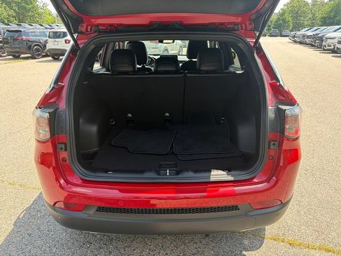 Used 2023 Jeep Compass Limited AWD/4WD image 13
