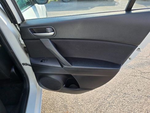 Used 2010 MAZDA MAZDA3 i Touring image 25