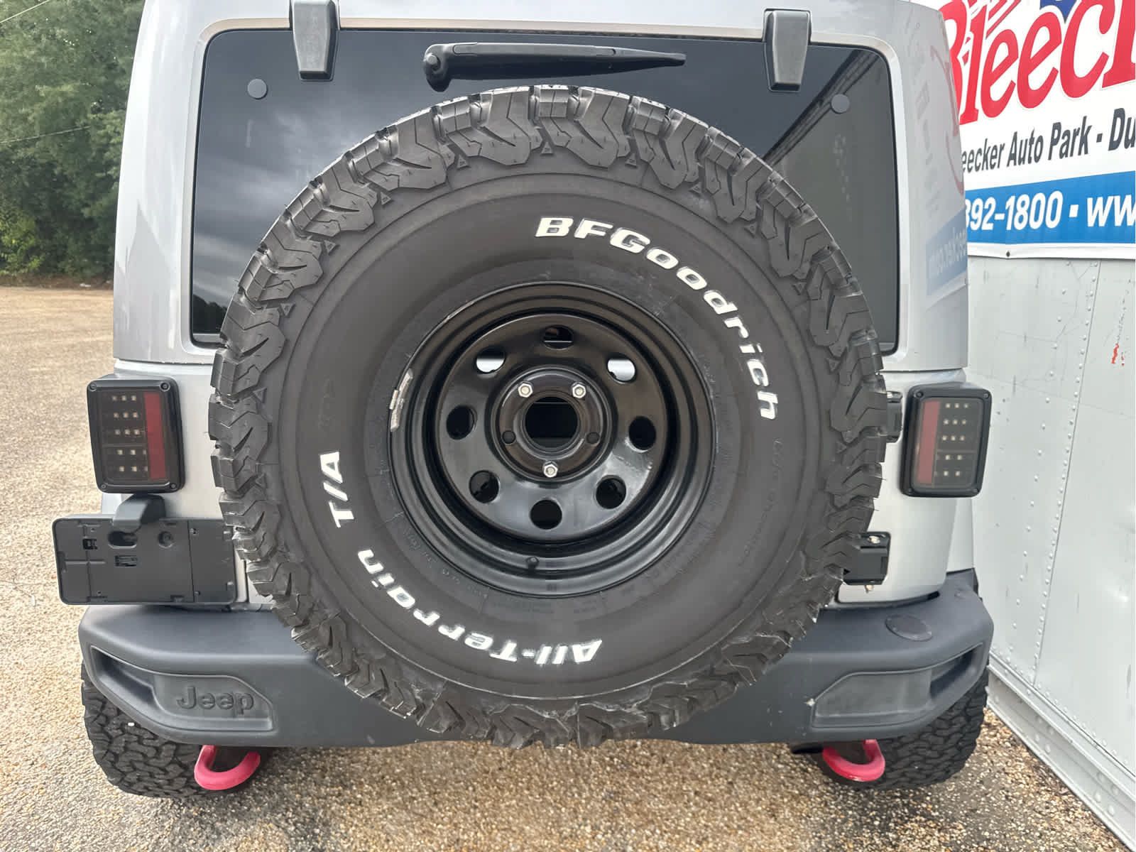 Used 2017 Jeep Wrangler Unlimited Rubicon AWD/4WD image 17