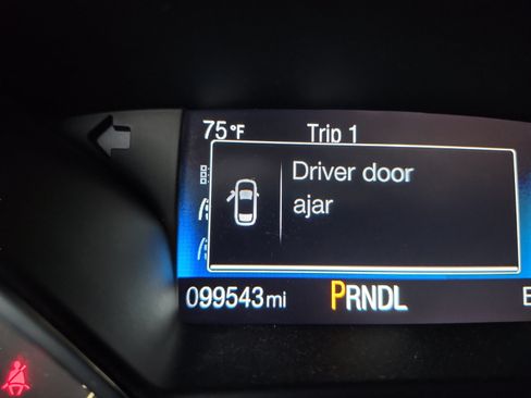 Used 2015 Ford Focus SE w/ Reverse Sensing Package FWD image 10