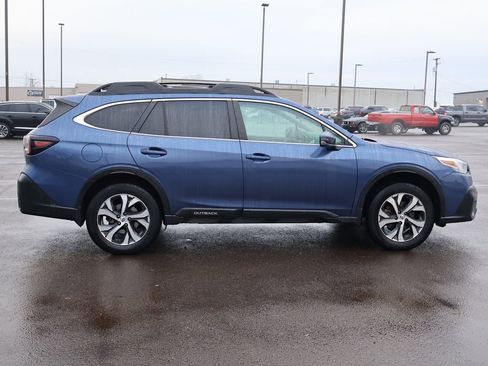 Used 2020 Subaru Outback Limited image 7