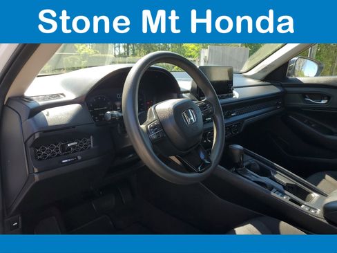 Used 2025 Honda Accord SE image 15