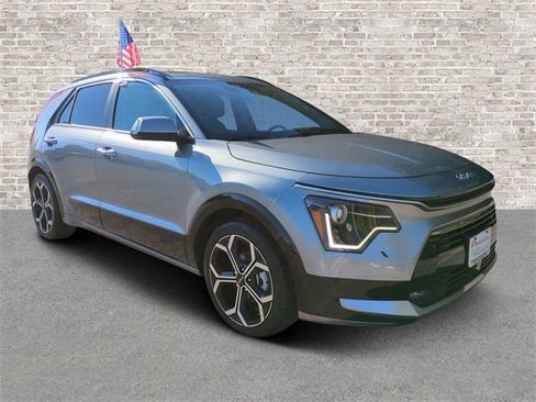 Used 2023 Kia Niro EX Touring image 1