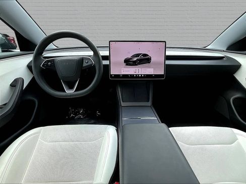 Used 2025 Tesla Model 3 Long Range RWD image 7
