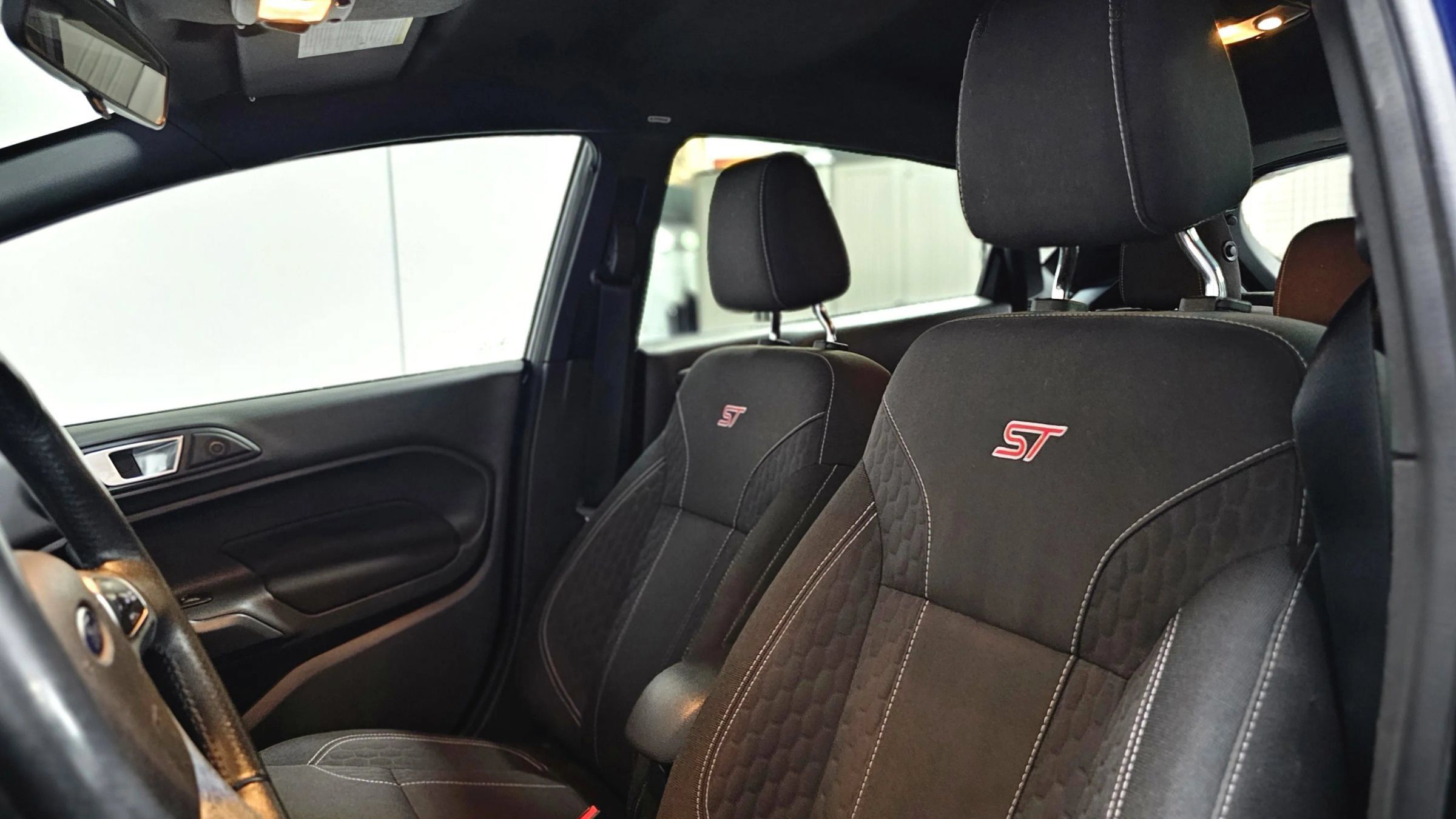 Used 2016 Ford Fiesta ST FWD image 9
