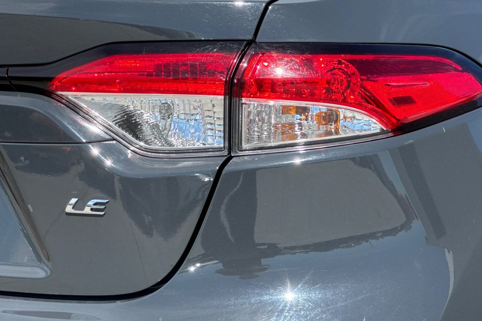 Used 2025 Toyota Corolla LE FWD image 27