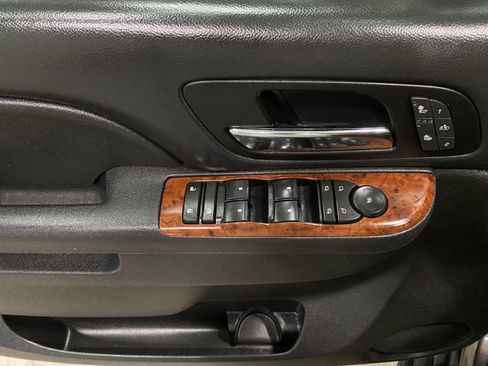 Used 2013 Chevrolet Tahoe LT w/ Luxury Package AWD/4WD image 22