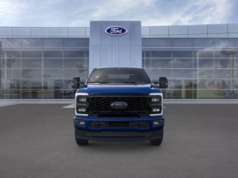 New 2026 Ford F250 Lariat w/ Black Appearance Package image 30