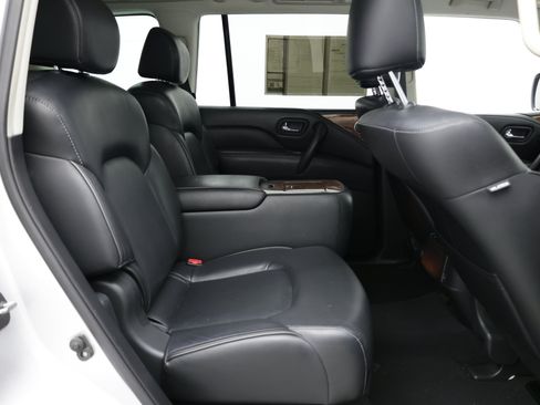 Used 2018 INFINITI QX80 4WD w/ Driver Assistance Package image 45