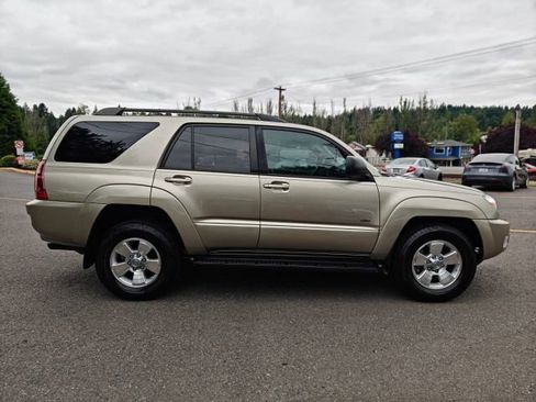 Used 2005 Toyota 4Runner SR5 RWD image 8