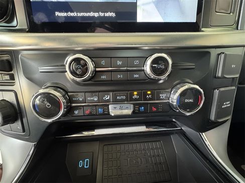 Used 2024 Ford F150 Lariat w/ Equipment Group 502A High image 35