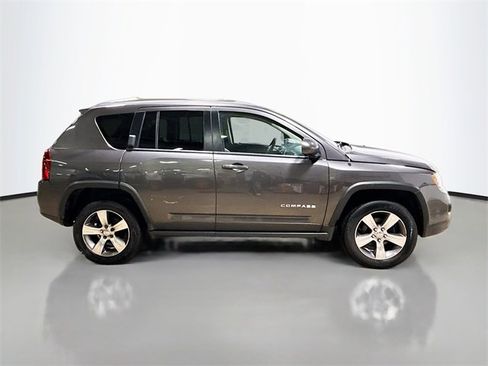 Used 2017 Jeep Compass High Altitude image 5