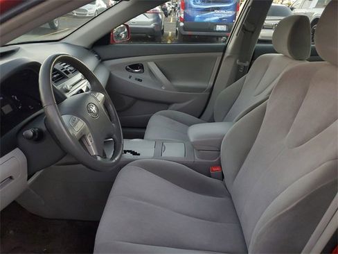 Used 2011 Toyota Camry Hybrid image 10