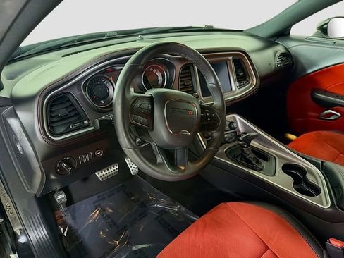 Used 2022 Dodge Challenger R/T Scat Pack w/ Plus Package RWD image 9