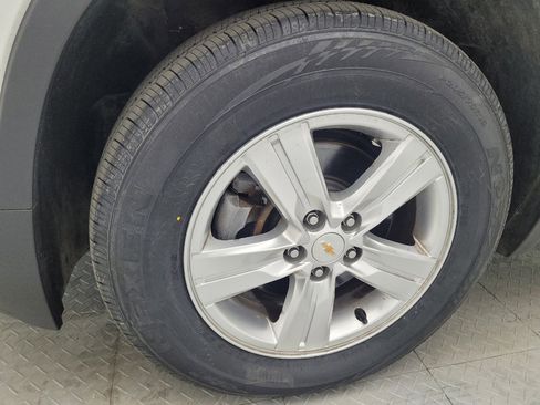 Used 2019 Chevrolet Trax LT w/ LT Convenience Package AWD/4WD image 31