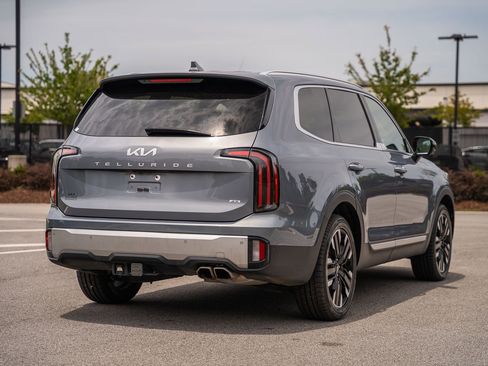 Used 2024 Kia Telluride SX Prestige w/ Towing Package AWD/4WD image 7