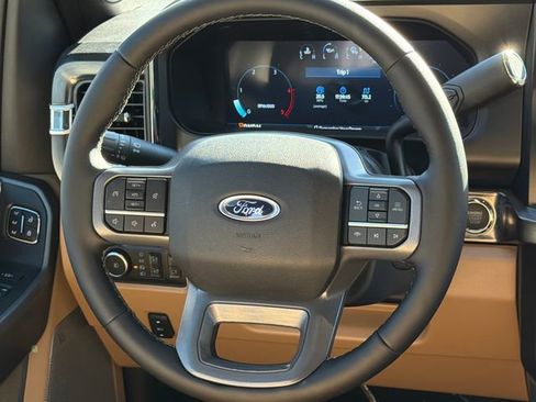 New 2025 Ford F250 Lariat w/ Chrome Package image 13