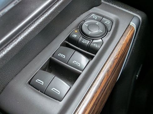 Used 2021 Chevrolet Silverado 2500 High Country w/ Z71 Off-Road Package image 27