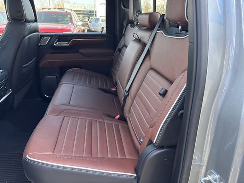 Used 2025 GMC Sierra 3500 Denali Ultimate image 20