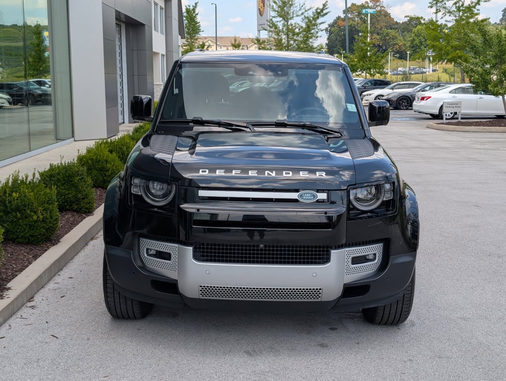 Used 2025 Land Rover Defender 110 S AWD/4WD image 10