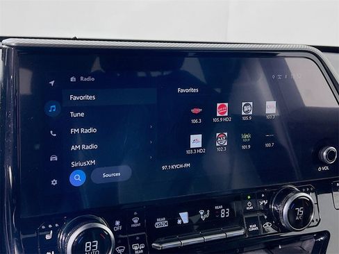 Used 2023 Toyota Highlander Platinum image 14