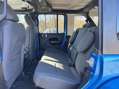 Used 2024 Jeep Wrangler Unlimited w/ Convenience Group image 13