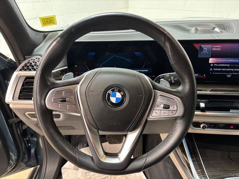 Used 2023 BMW X7 xDrive40i w/ Executive Package image 19