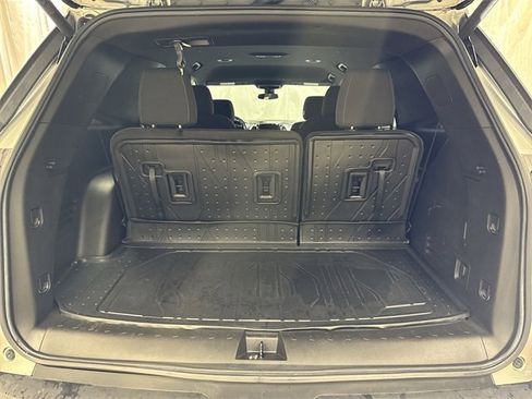 Used 2023 Chevrolet Traverse LT w/ LPO, Floor Liner Package image 25