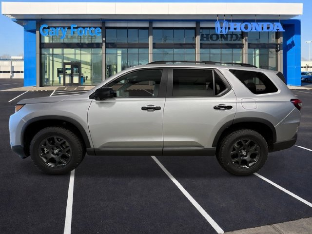 New 2026 Honda Pilot TrailSport image 2