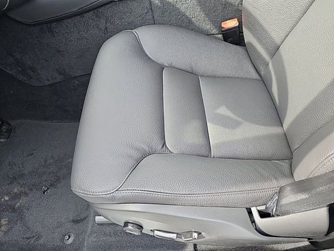 New 2024 Volvo XC90 T8 Plus w/ Protection Package Premier image 14