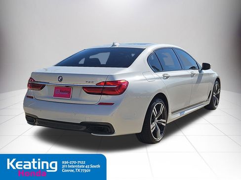 Used 2019 BMW 740i w/ Executive Package image 8