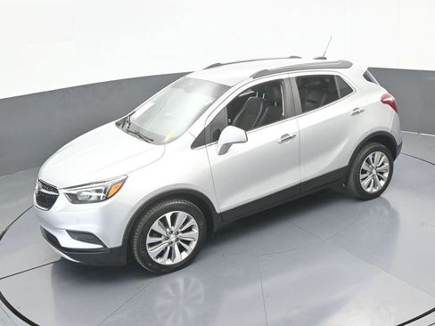 Used 2020 Buick Encore Preferred image 45