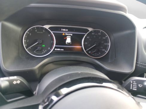 Used 2021 Nissan Rogue SV image 14