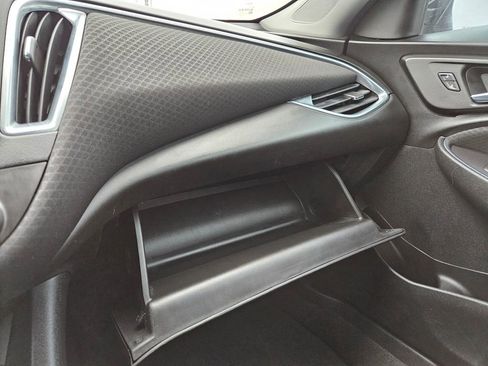 Used 2018 Chevrolet Malibu LT w/ Redline Edition image 18