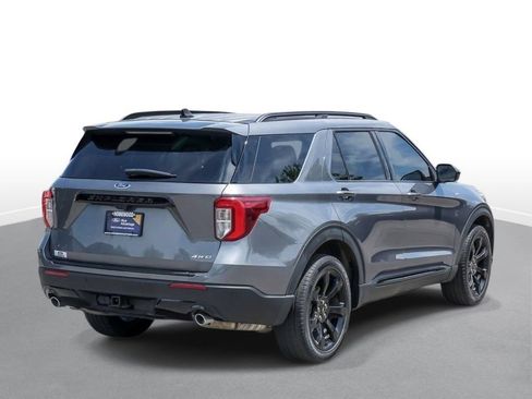 Used 2024 Ford Explorer ST-Line w/ Class IV Trailer Tow Package AWD/4WD image 8