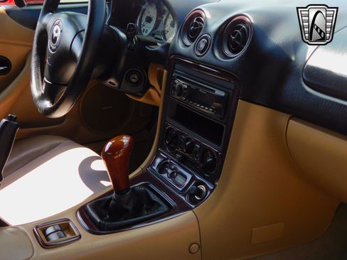Used 2002 MAZDA MX-5 Miata LS image 21