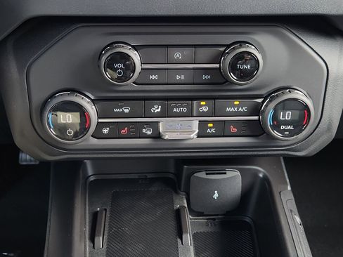 New 2026 Ford Bronco Outer Banks AWD/4WD image 19